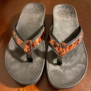 Vionic sandals size 9